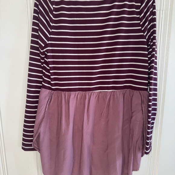 Maroon and White Striped Umgee Blouse with Flowy Pink Bottom Size Small - Picture 7 of 9